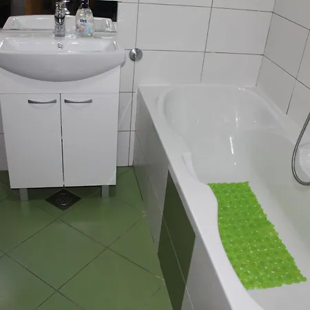 With A Parking Space - 13416 * Póla