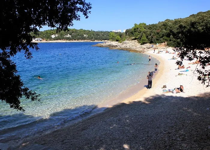 With A Parking Space - 13416 Пула