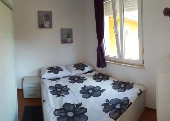 Апартаменты With A Parking Space - 13416 Пула