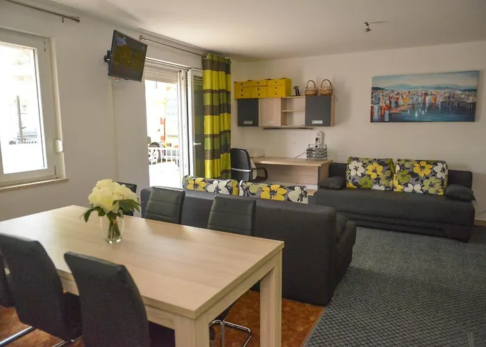 With A Parking Space - 13416 * Пула